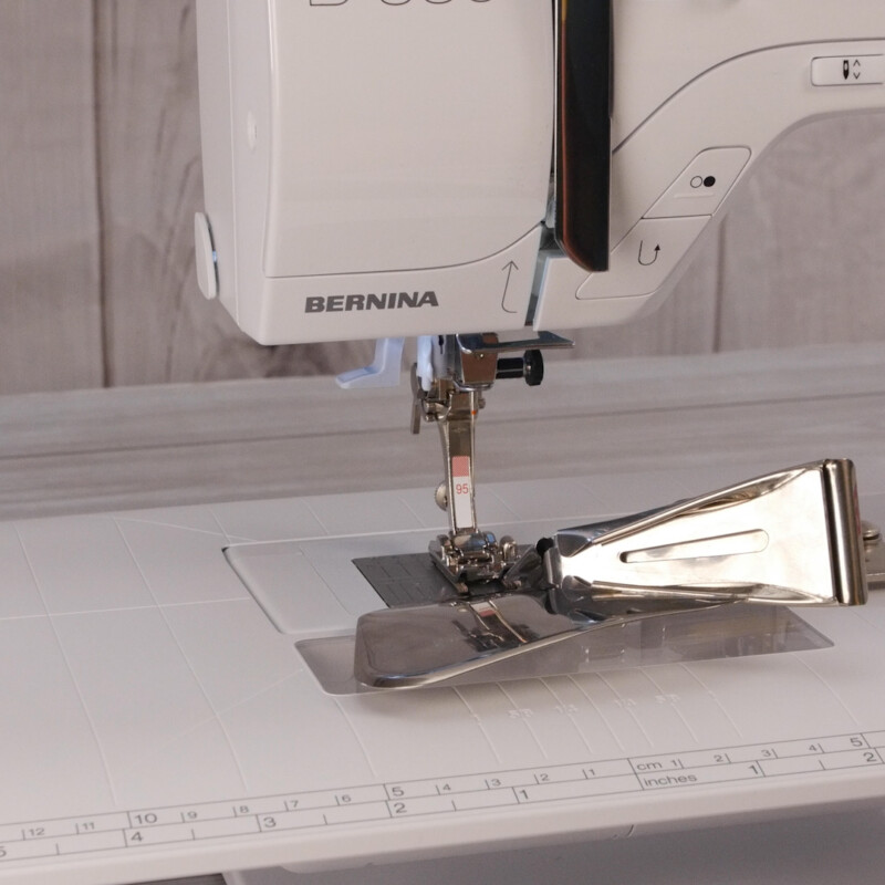 Necklines_3_Ways_Binder_Attachment_88 WeAllSew