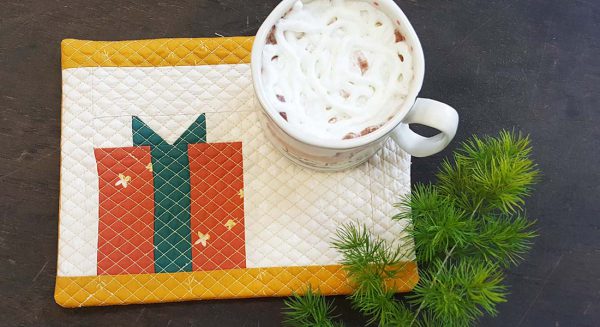 Holiday Mug Rug Tutorial from WeAllSew