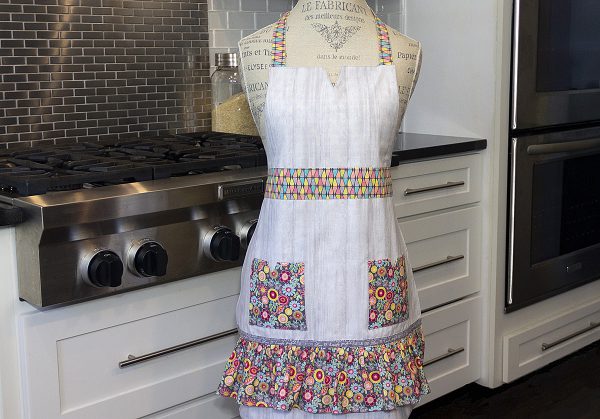 Comprehensive list of apron sewing patterns  Apron sewing pattern, Vintage apron  pattern, Apron pattern free