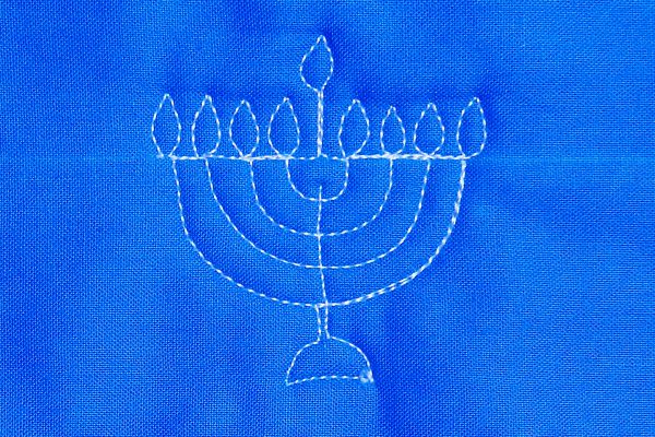 How to Free-Motion Quilt a Menorah from WeAllSew