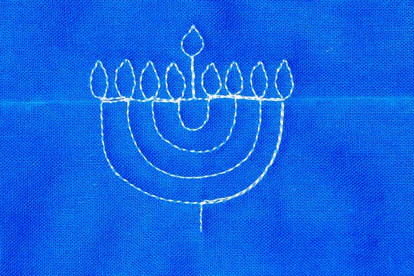 How to Free-Motion Quilt a Menorah from WeAllSew