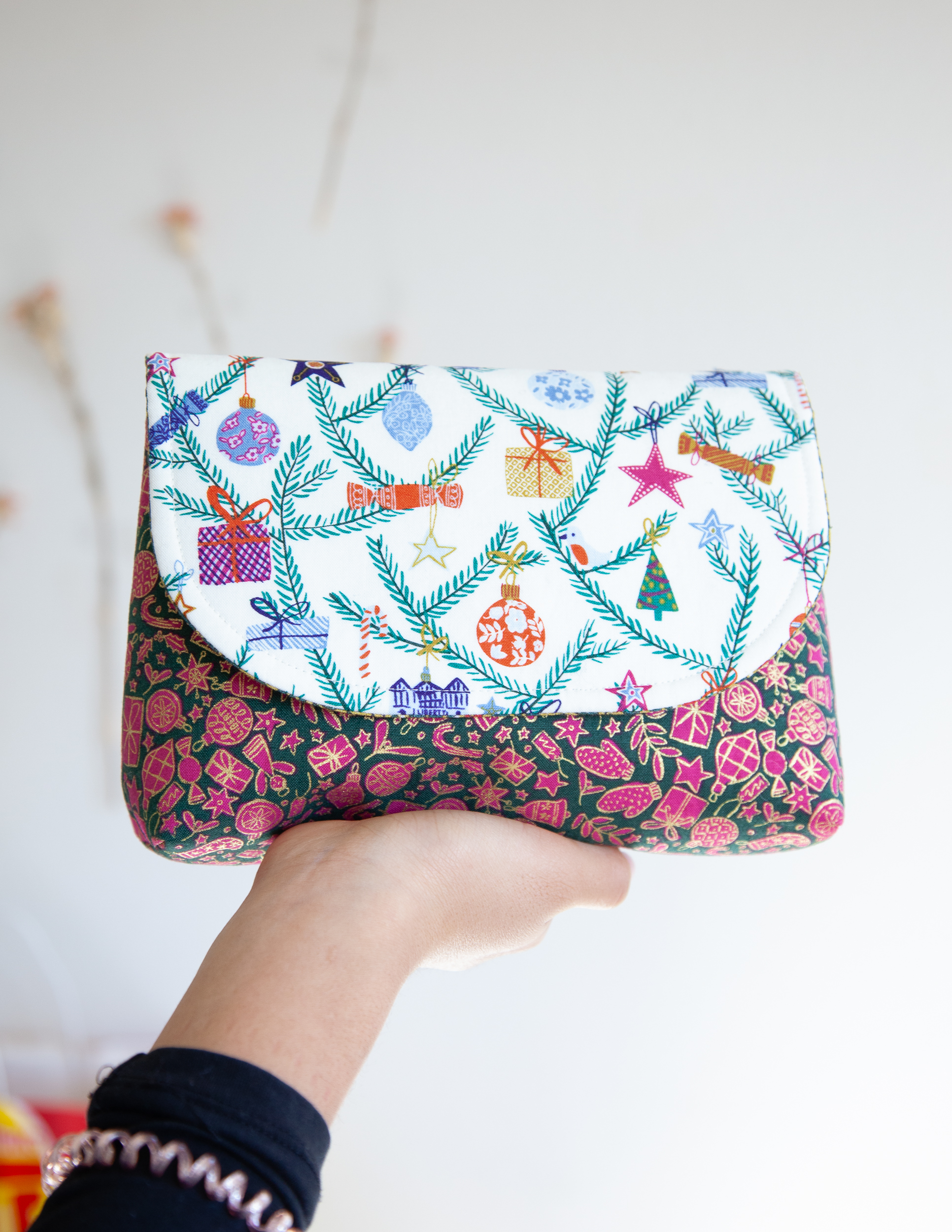 Holiday Cosmetic Pouch WeAllSew