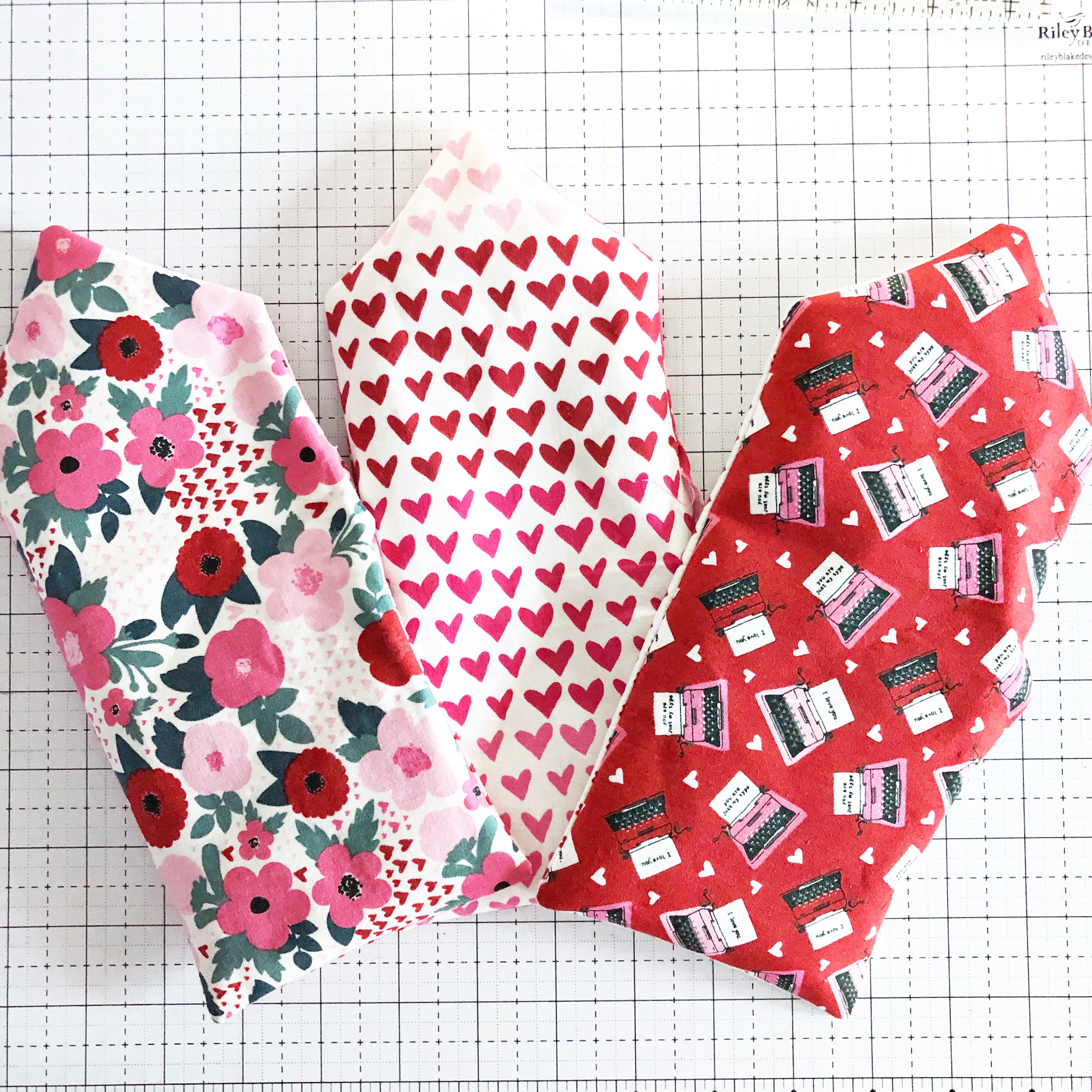 Fabric Envelope Tutorial: Turning the project