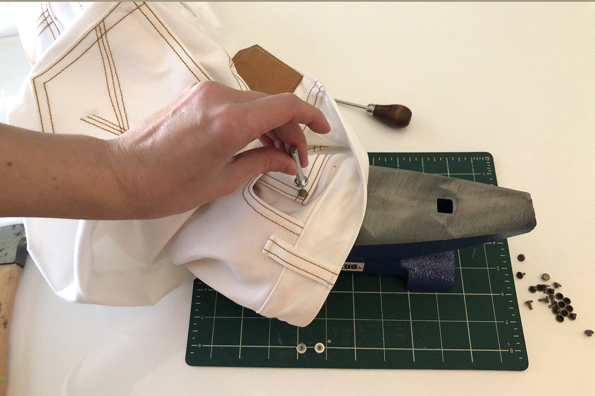 Jeans Tips: hardware, buttonholes, and rivets at WeAllSew