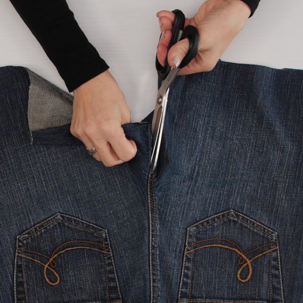 Jeans_to_Skirt_Cut_Back_Seam
