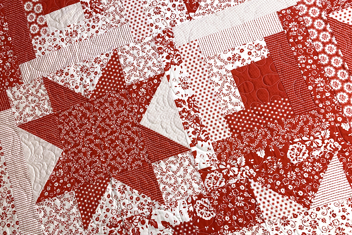 Red_White_Quilt_cover_shot