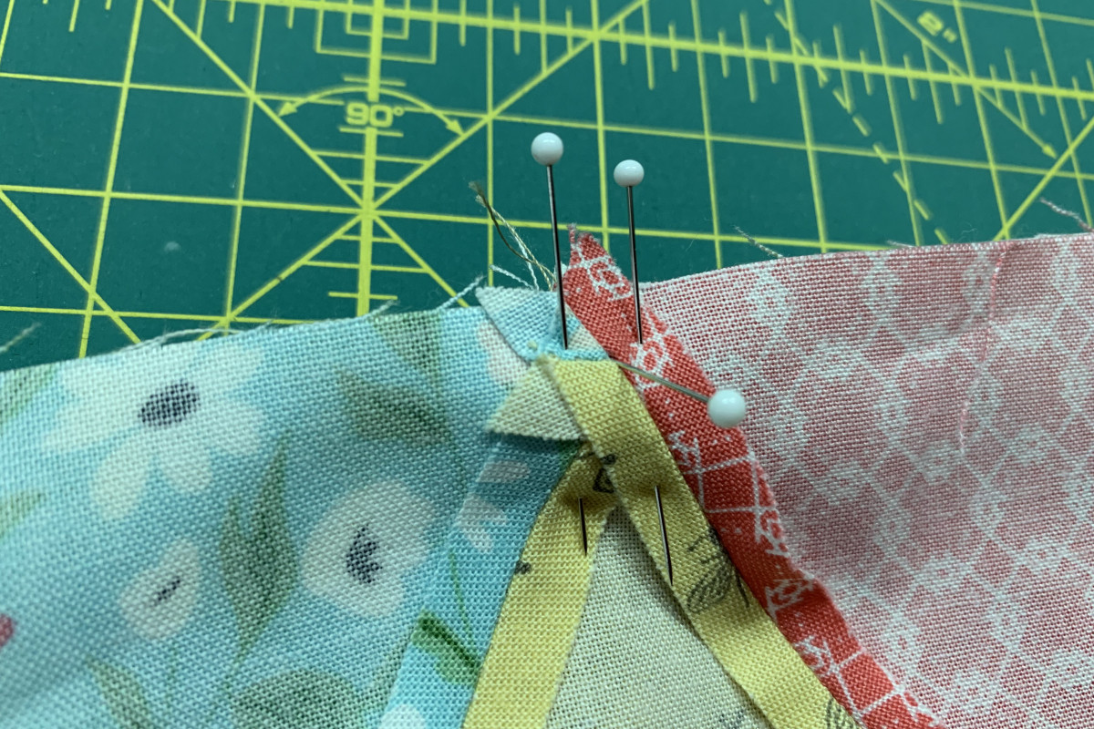 Equilateral Triangle Table Runner - WeAllSew