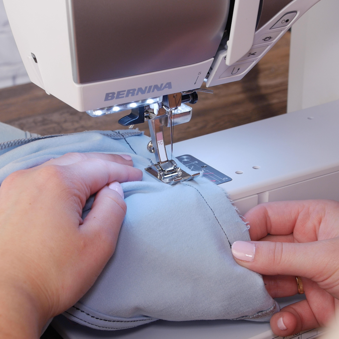 Setting_A_Sleeve_Second_Stitching