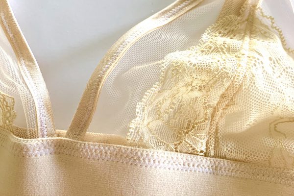 Tips and Tricks for sewing bras: when to use zig-zags and straight stitches.