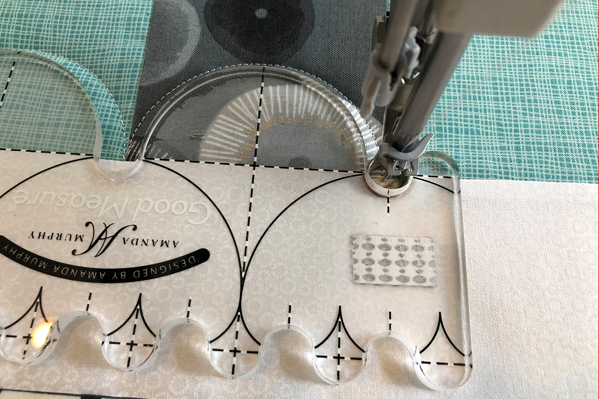 Rulerwork for Beginners, Part 4: Clamshells - WeAllSew