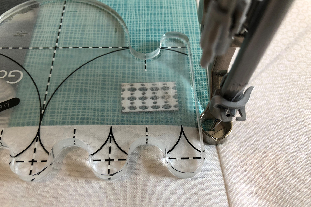 Rulerwork for Beginners, Part 4: Clamshells - WeAllSew