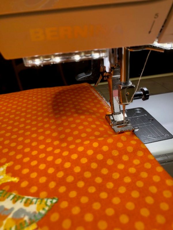 Appliqued Bib Burp Cloth Set Tutorial: top stitch