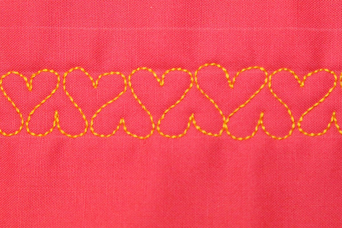 Free Motion Quilt Hearts in a Border BERNINA - Repeated Hearts