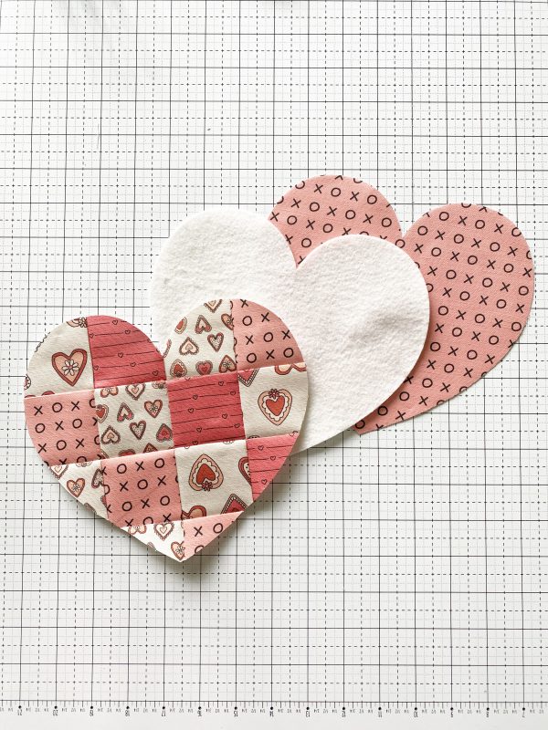 Valentine Mug Rug - Cut out the hearts