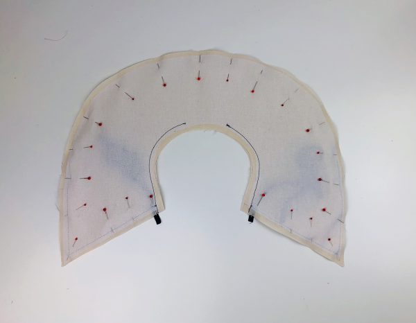 Detachable Collar Tutorial: Pinning the outer curve 