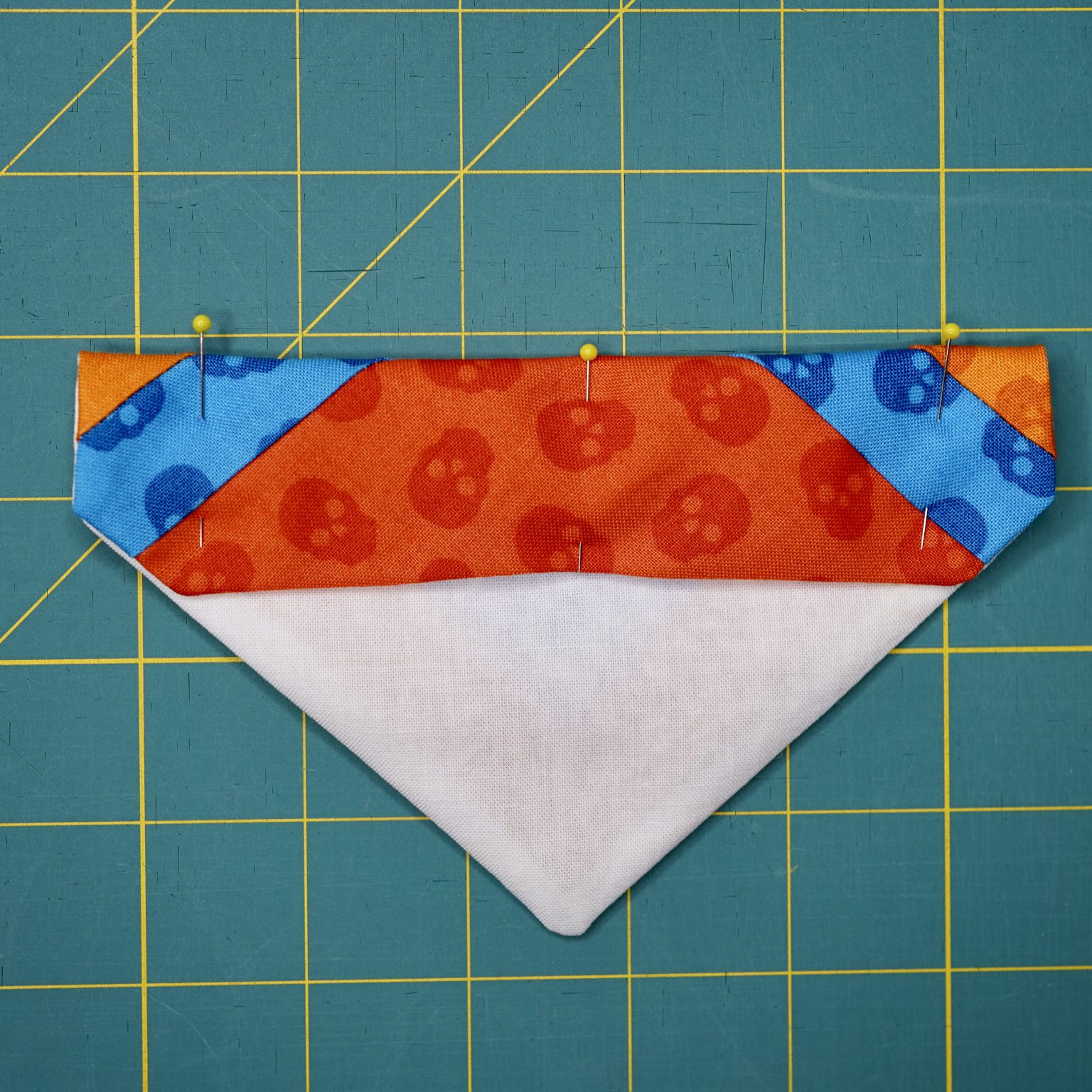 Tutorial Learn How to Sew a Dog Bandana WeAllSew