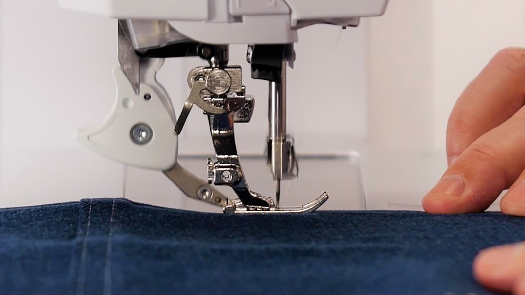 Why is My Sewing Machine Skipping Stitches  Sie Macht