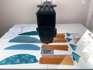 How to Piece and Quilt Insulated Pumpkin Placemats BERNINA WeAllSew Blog 600 x 450