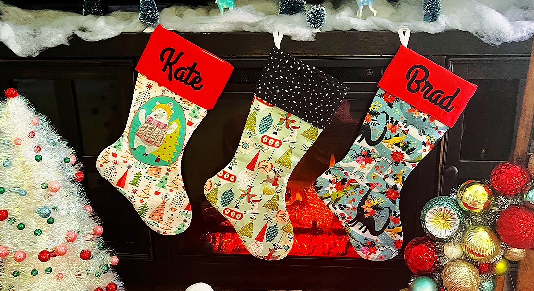  Fleece Stocking Christmas Stockings Pattern & Instructions for  Fleece Prints and Solids : Arts, Crafts & Sewing