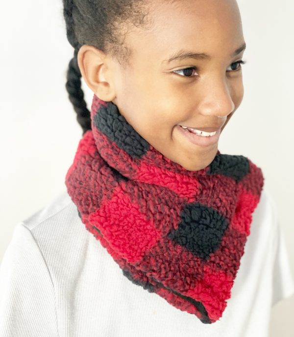 How To Make a Sherpa Neck Warmer: Finished Product