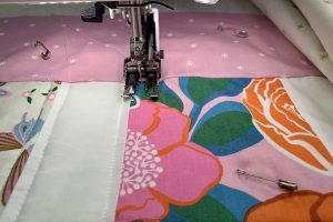 Stay Gold QAL_#5_Post_10a_Foot_Placement_Right_BERNINA_WeAllSew_Blog_1200x800px