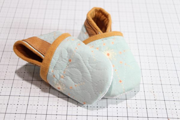 How To Make Quilted Baby Booties Weallsew - Diy Baby Booties For Showers