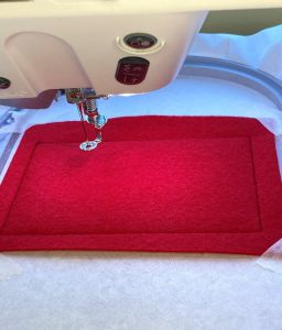 In_the_Hoop_Gift_Card_Holder_19_Tackdown_BERNINA_WeAllSew_Blog_550x644px