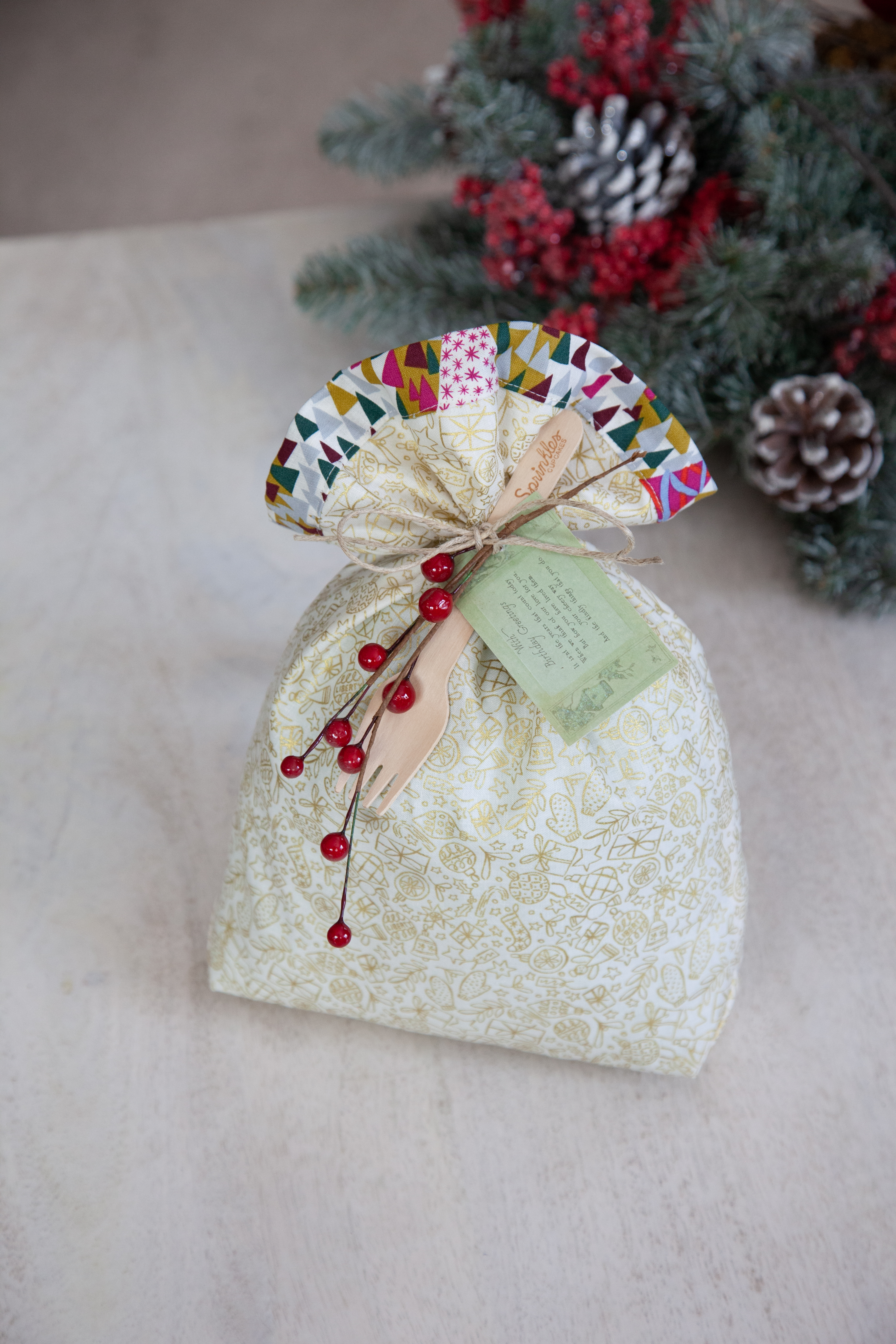 Easy DIY Fabric Gift Bags | Personalized Christmas Gift Bags