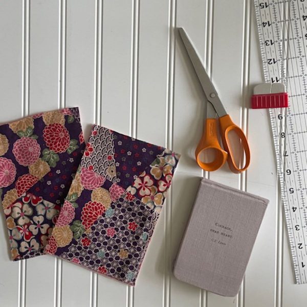 Mini-Organizing Collection Tutorial: notebook cover cutting
