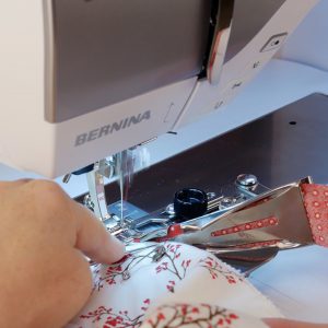 MTC_Wavy_Binding_15_Using_Stiletto_BERNINA_WeAllSew_Blog_1080x1080px