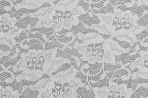 Fear_No_Fabric_Lace_02_white-floral-lace-_BERNINA_WeAllSew_Blog_600x400px