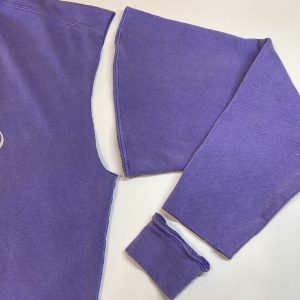 WAS_Sweatshirt_Bag_05_Cut_off_sleeves_BERNINA_WeAllSew_Blog_1200x1200px