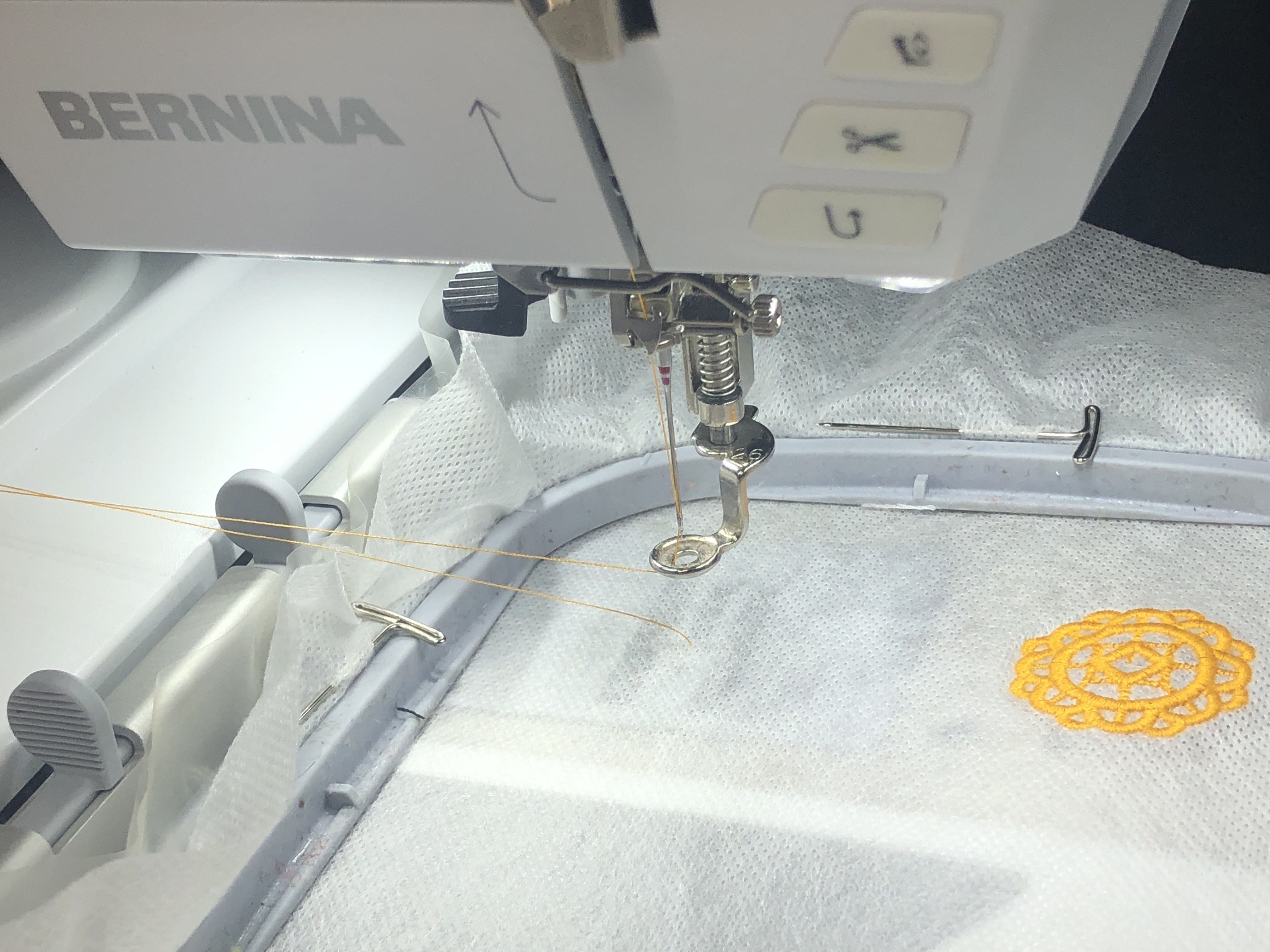 Tutorial: Cutouts with lace » BERNINA Blog