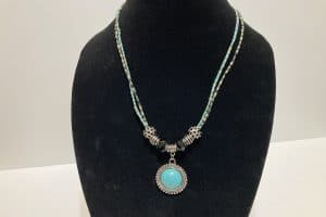 Overlocker_Jewelry_06_Turquoise_necklace_BERNINA_WeAllSew_Blog_1200x800px