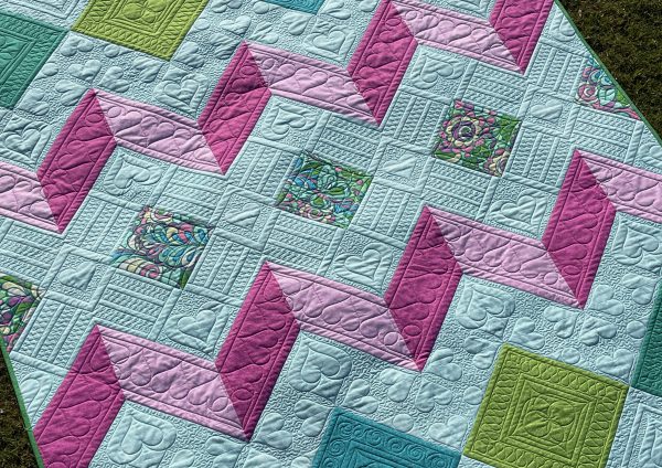 Piece N Quilt: Zig-Zag Quilt - Custom Machine Quilting