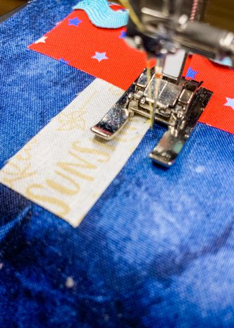 Popsicle Mug Rug Pattern How to Sew a Patriotic Mug Rug with Appliqué Popsicle - WeAllSew