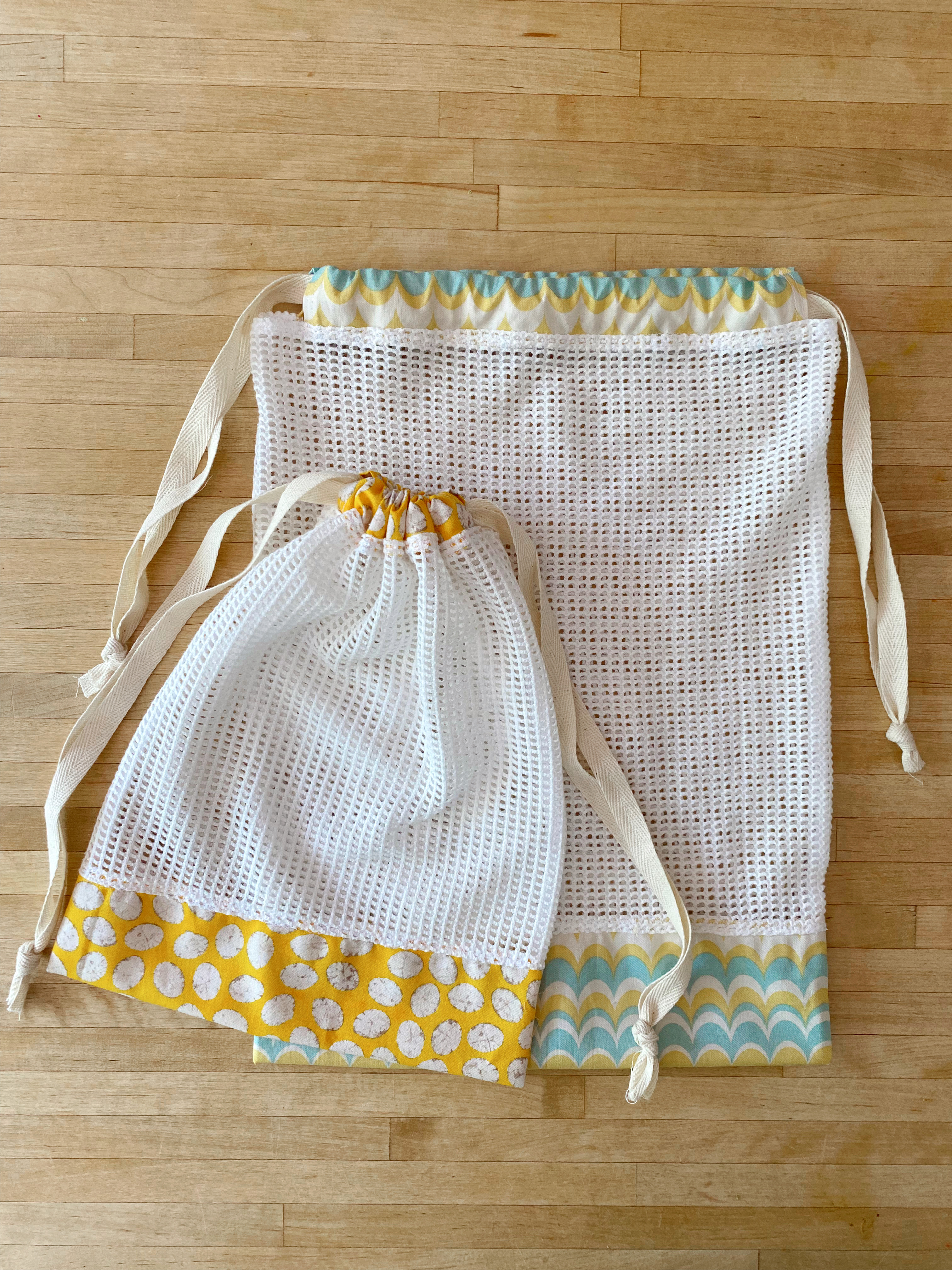Gingham On the Go Project Bags