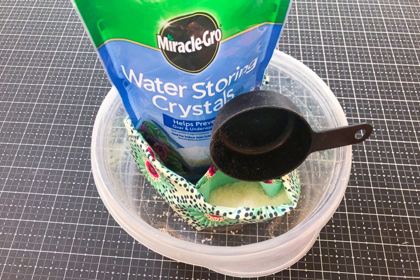 adding water storing crystals to the dog cooling bandana BERNINA