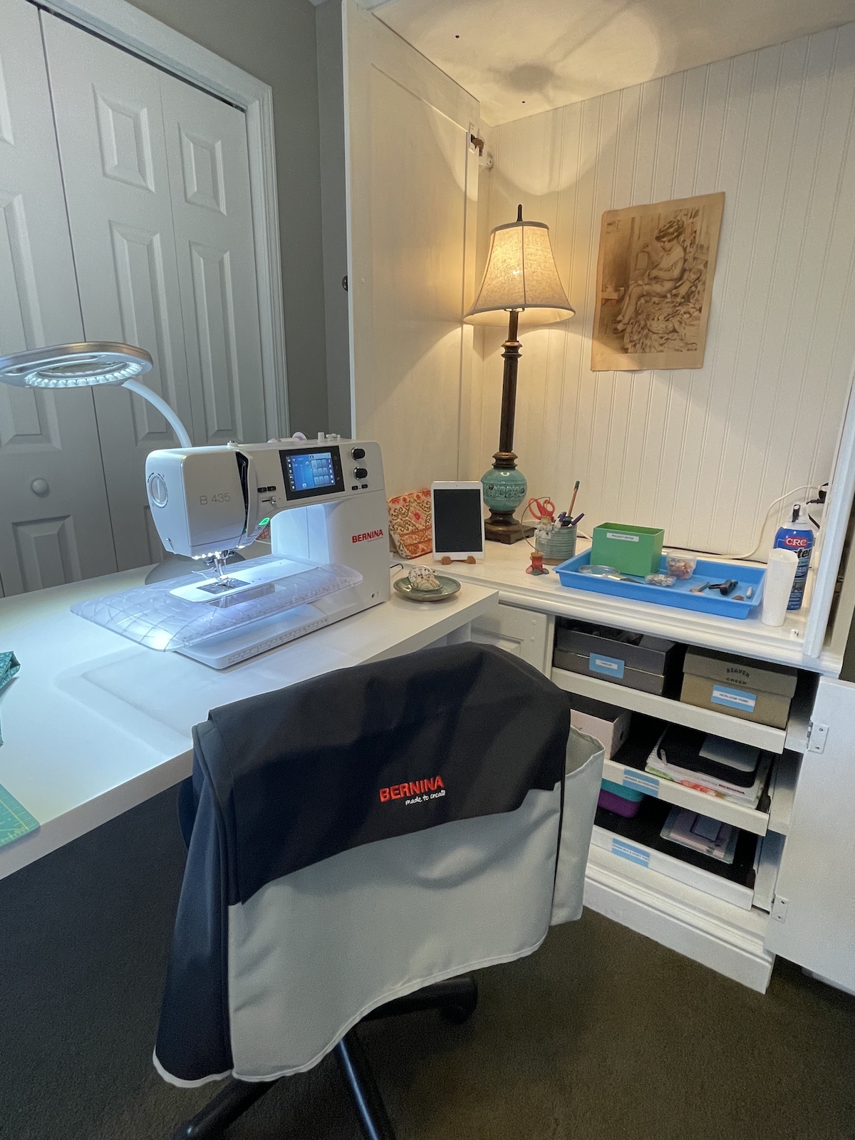 Sewing Space Tutorial: Transformation Guest Room to Sewing Room 3