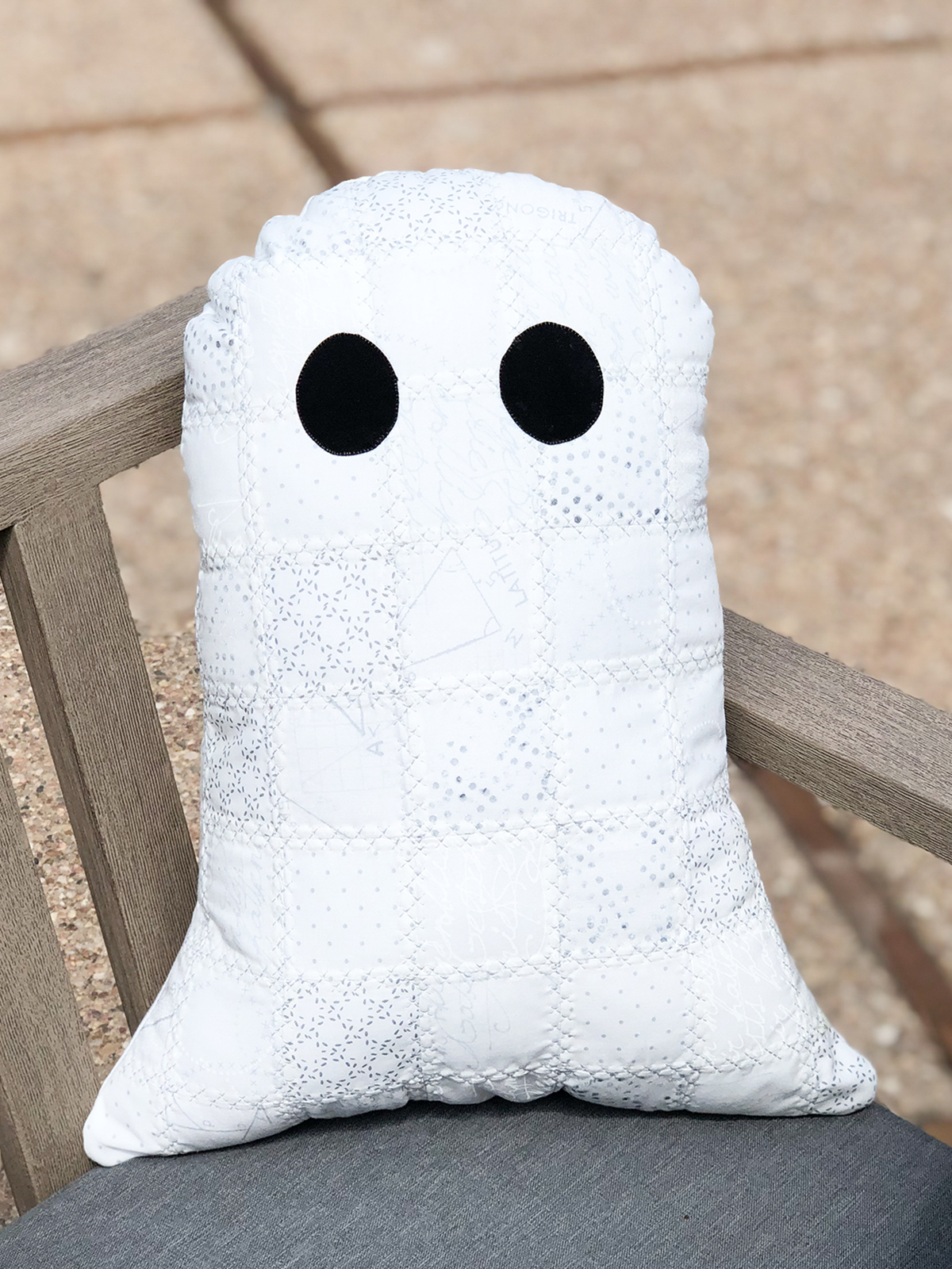 https://weallsew.com/wp-content/uploads/sites/4/2022/08/Ghost-Pillow-Tutorial-BERNINA-WeAllSew-1200x800-15.jpg