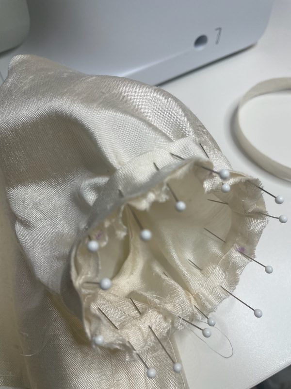 Baby Binding Tutorial : Pull Gathering Threads and Pin Entire Opening