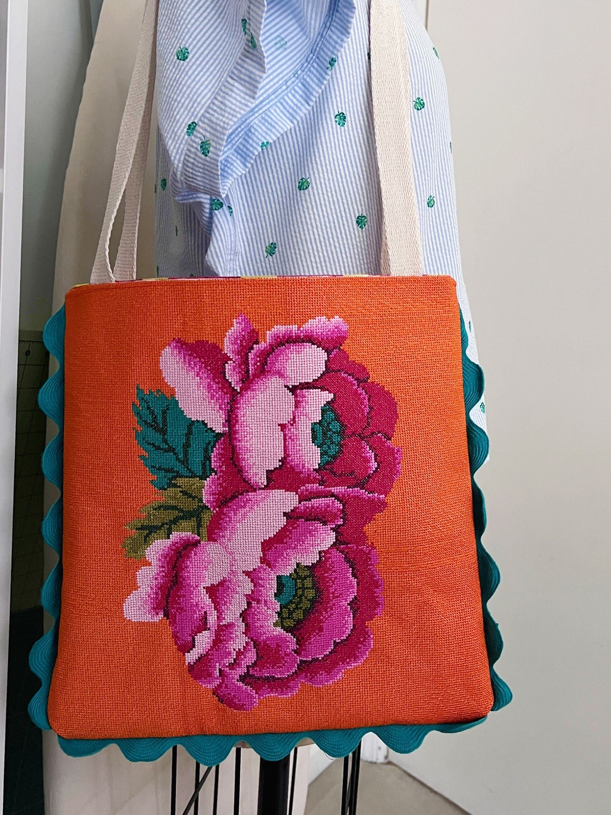 Kaffe: 85 & Fabulous Hatbox Quilt Tote Bag