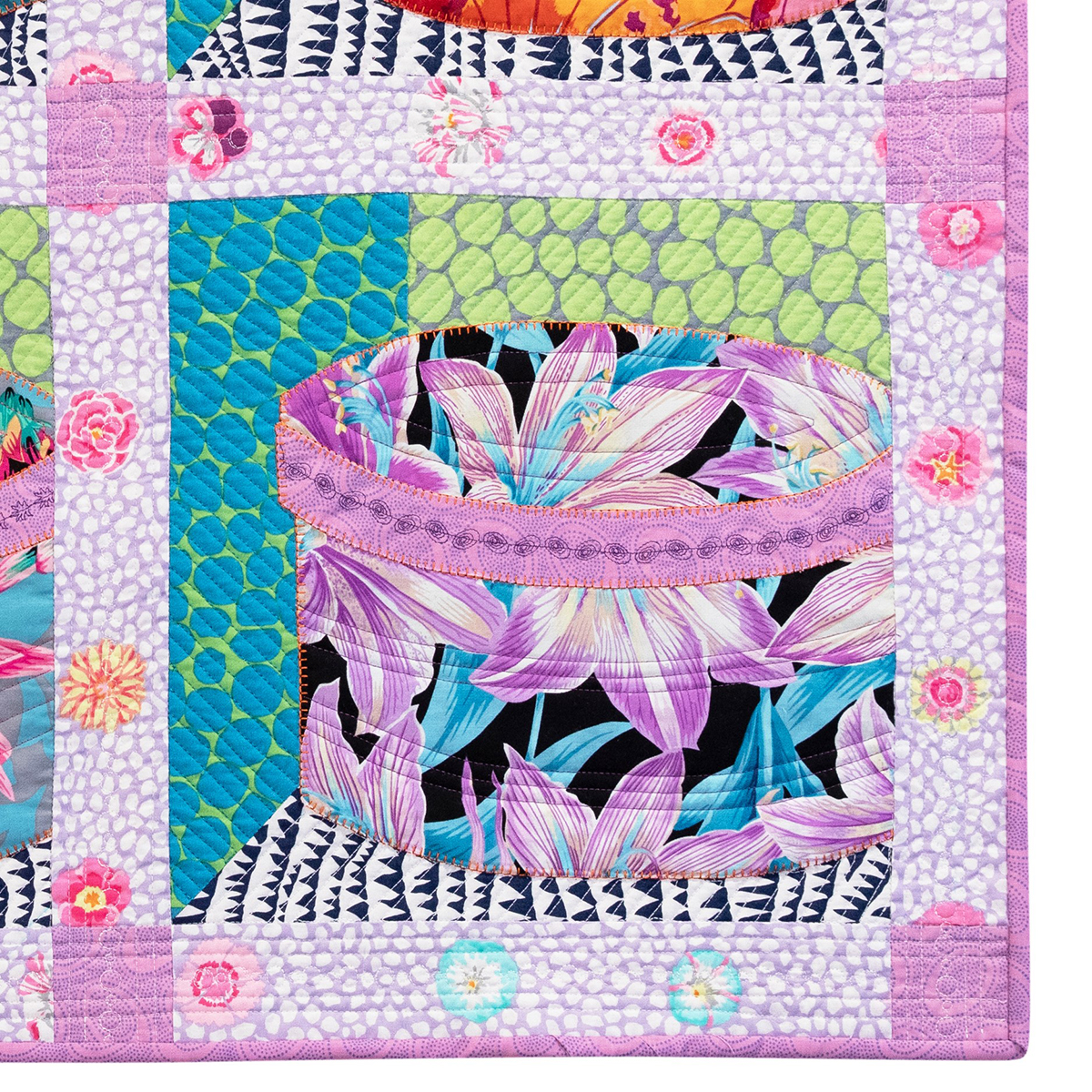 Hat_Box_QAL_#4_Post_18_quilt_hat_box_close_up_BERNINA_WeAllSew_Blog_1200x1200px