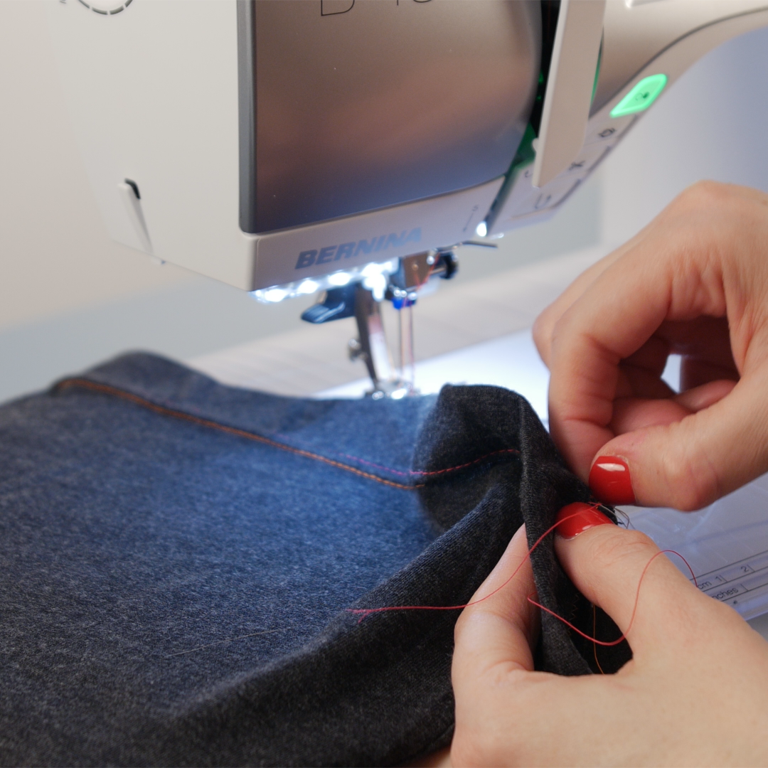 Tip for sewing stable hems on stretchy knits - WeAllSew