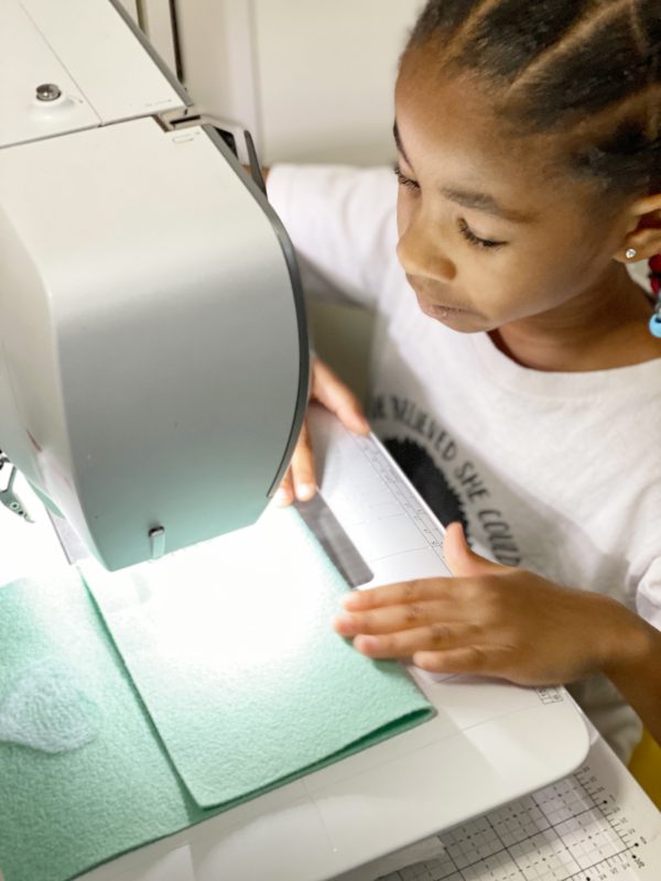 How to Make Felted Envelopes wit the PunchWork Tool: Stitch the Felt Envelope Close