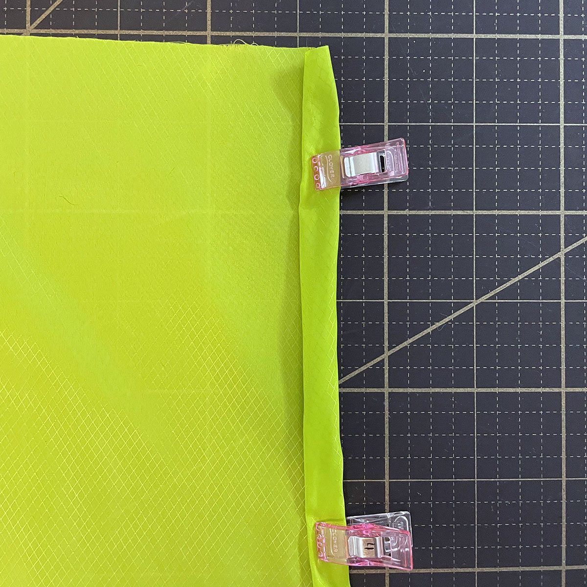 Sew_Your_Own_Hammock_04_Clipping_Side_Hems_BERNINA_WeAllSew_Blog_1200x1200px