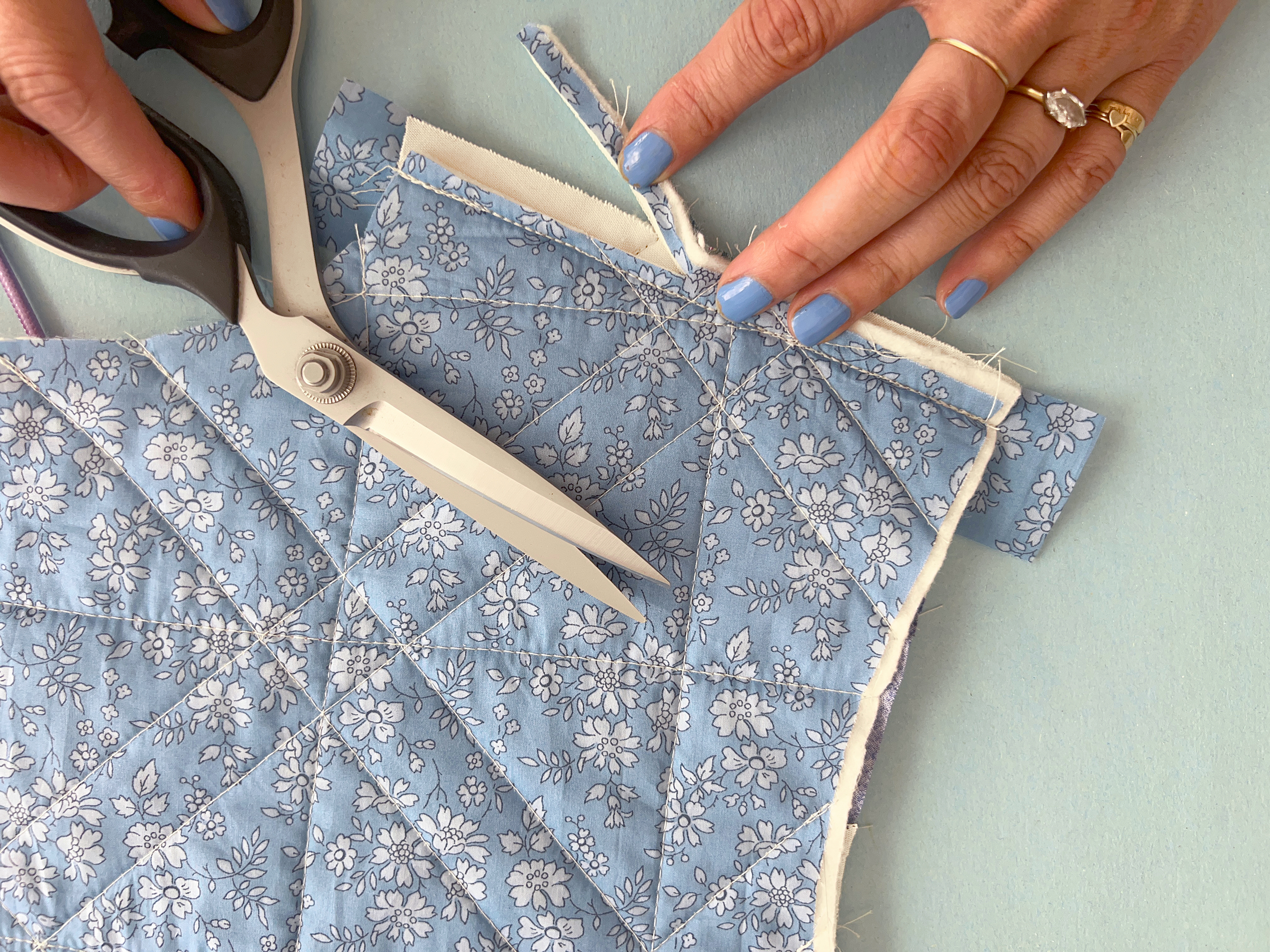 Should I sew a horizontal or vertical backing seam? - Ma Tante Quilting