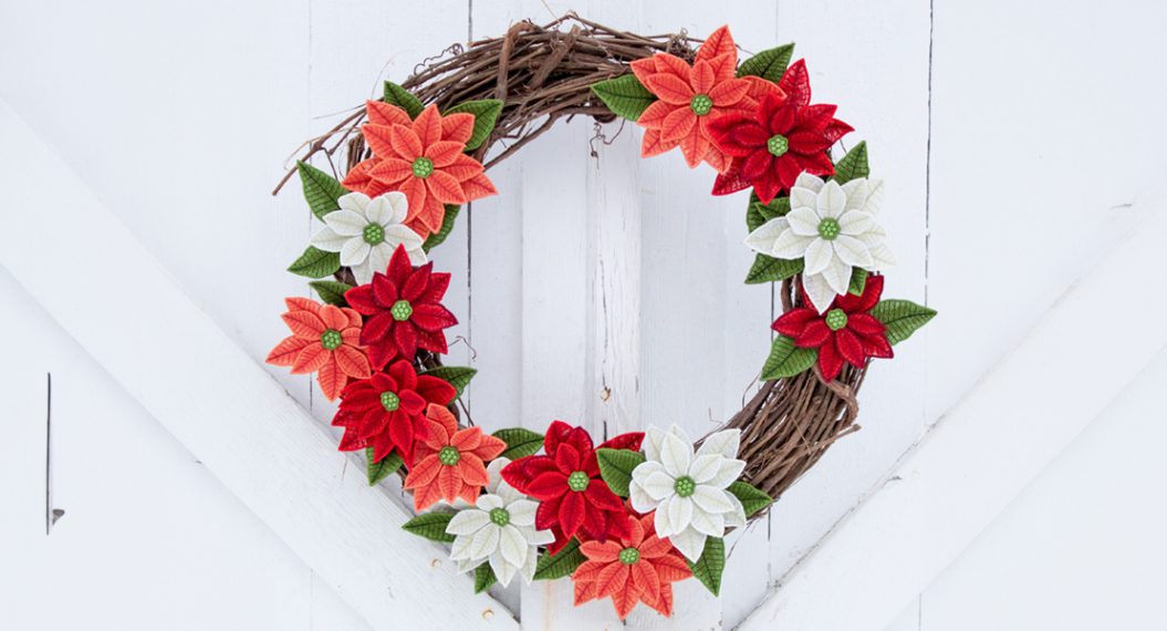 poinsettia wreath_featured
