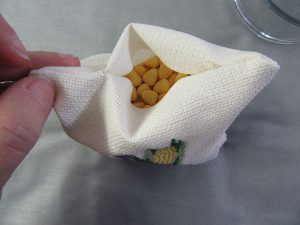 cornhole bag tutorial fill bag