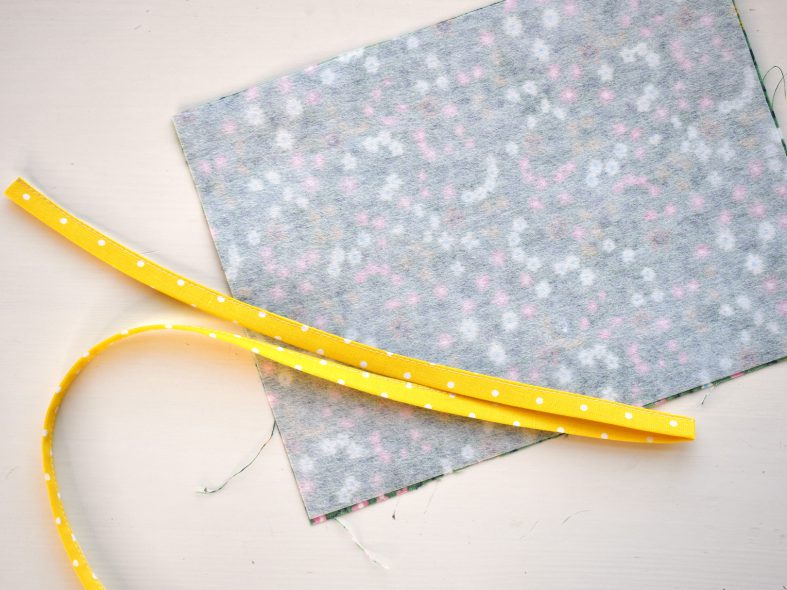 How to Make a Tea Wallet - WeAllSew